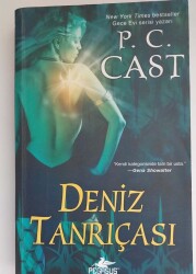 P. C. Cast Deniz Tanrıçası Pegasus Yayınları - Pegasus Yayınları